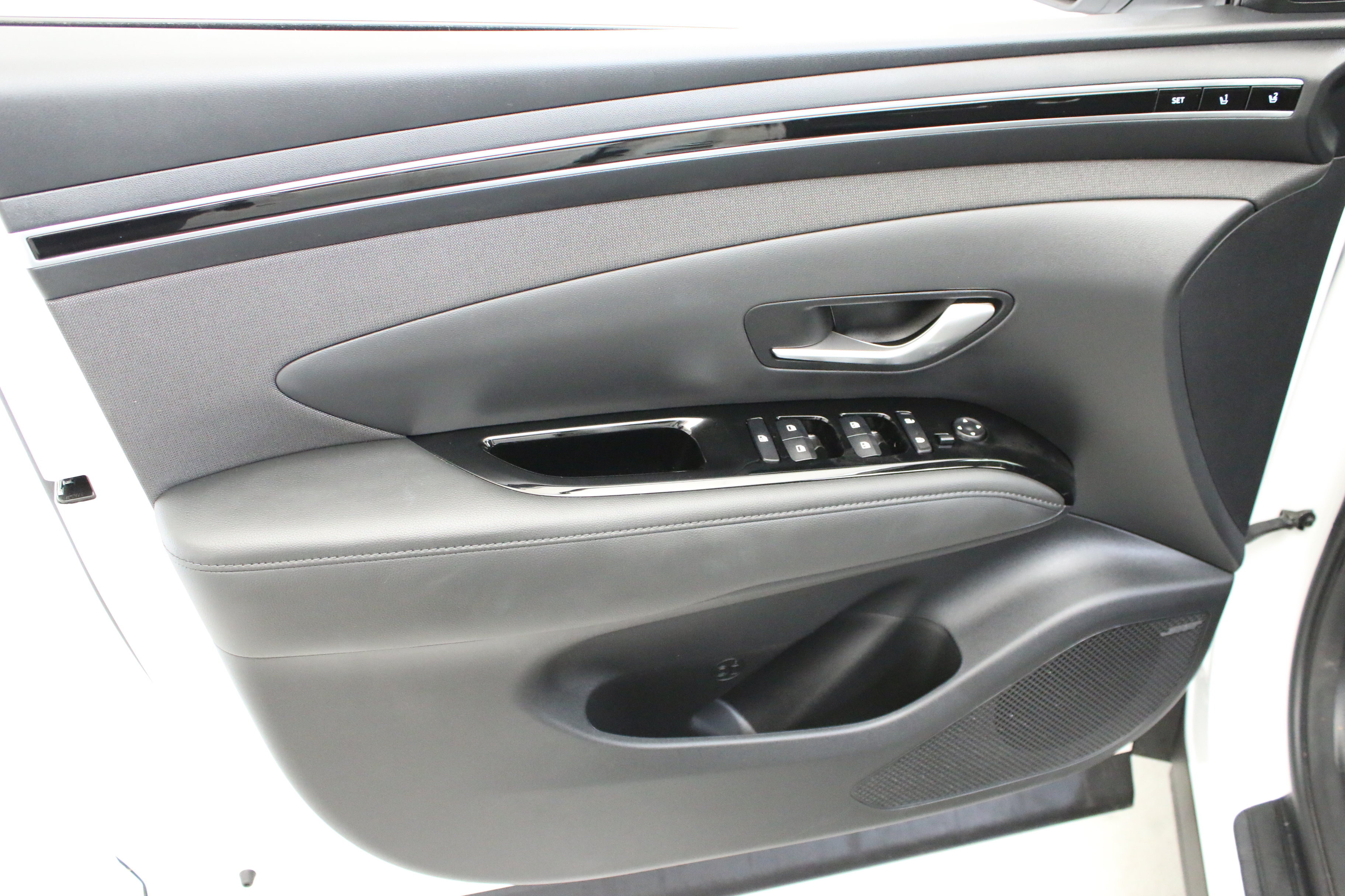 Used 2024 Hyundai Tucson Limited AWD/4WD image 20