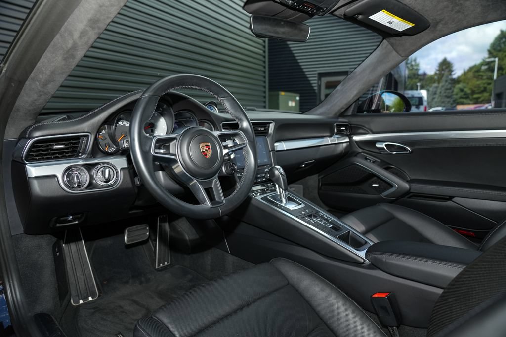 Certified 2018 Porsche 911 Carrera S RWD image 4