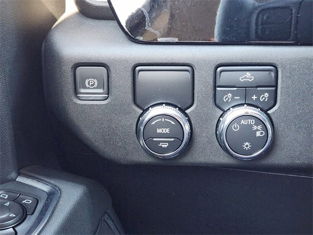 Used 2024 GMC Sierra 1500 SLE w/ Preferred Package image 22