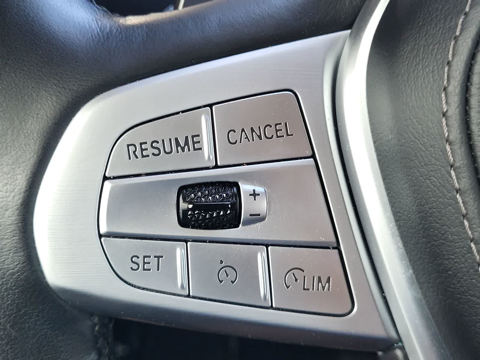 Used 2019 BMW X7 xDrive40i w/ Premium Package AWD/4WD image 18