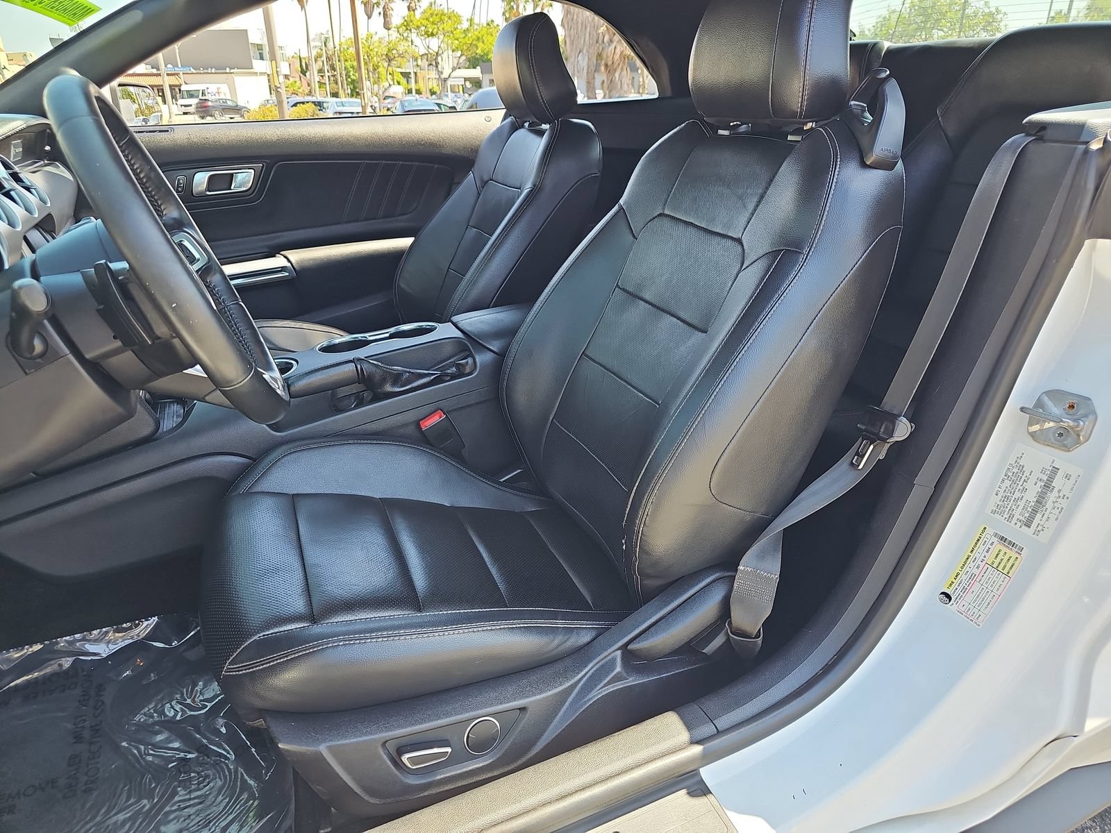 Used 2018 Ford Mustang Premium RWD image 14