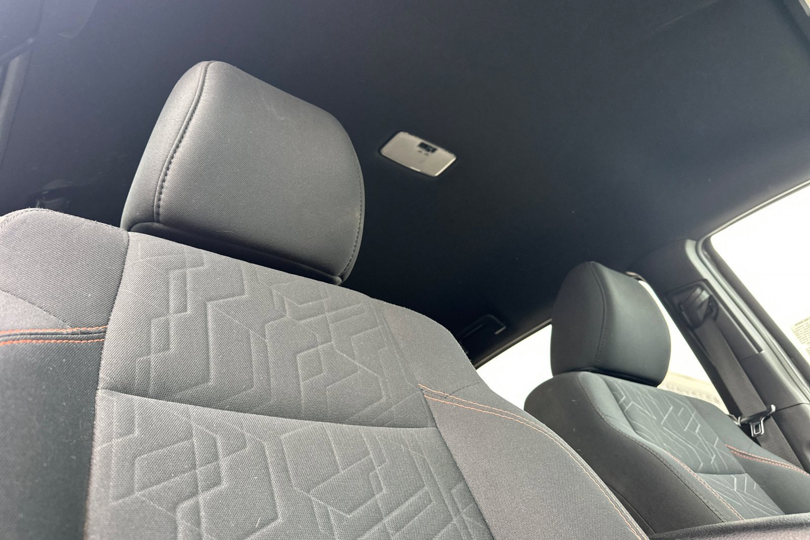 Used 2018 Toyota Tacoma SR image 16