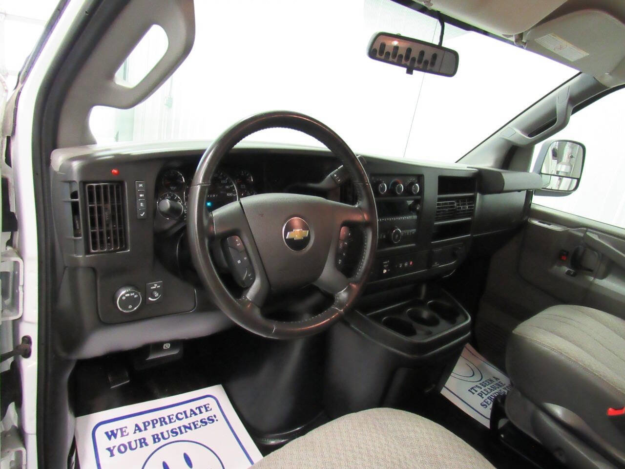 Used 2020 Chevrolet Express 3500 w/ Driver Convenience Package image 35