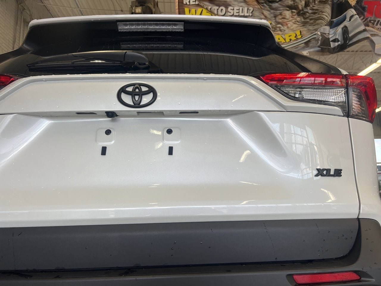 Used 2025 Toyota RAV4 XLE Premium FWD image 7