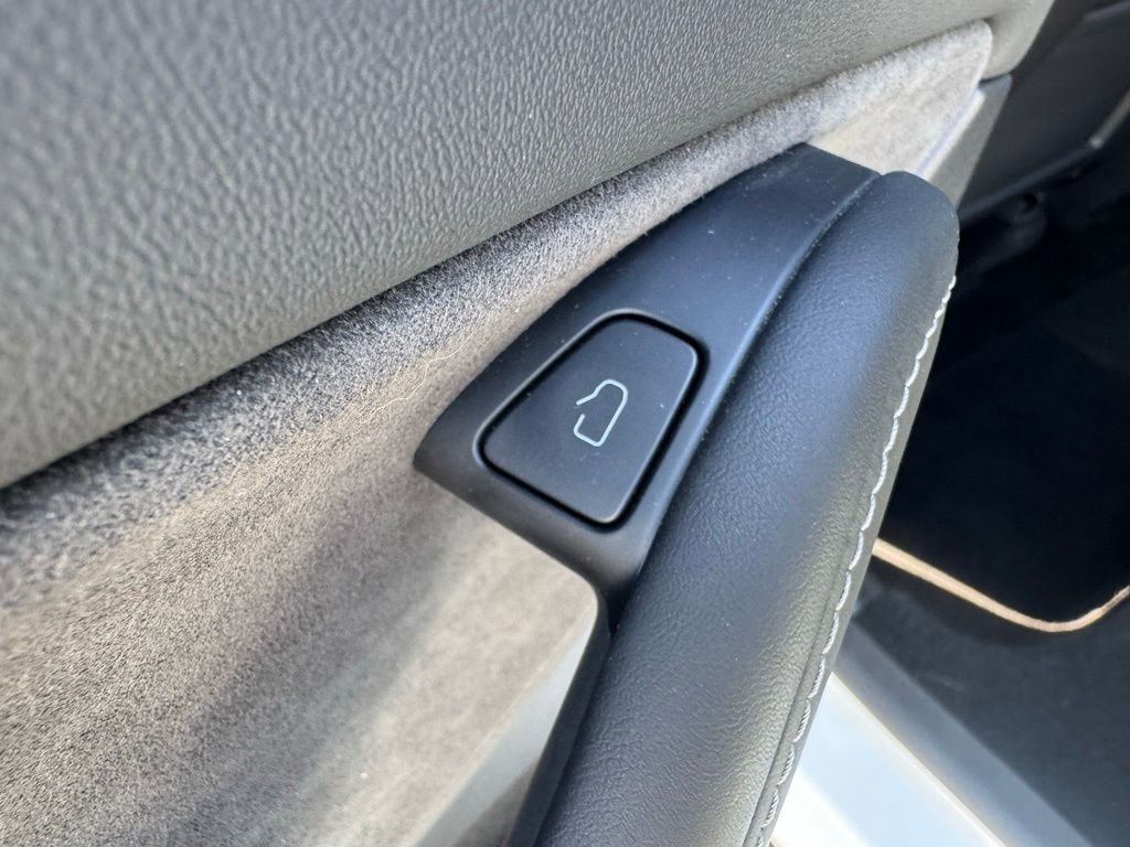 Used 2023 Tesla Model Y Long Range image 16