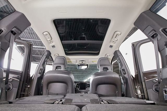 Used 2018 Volvo XC90 T6 Momentum w/ Convenience Package AWD/4WD image 28