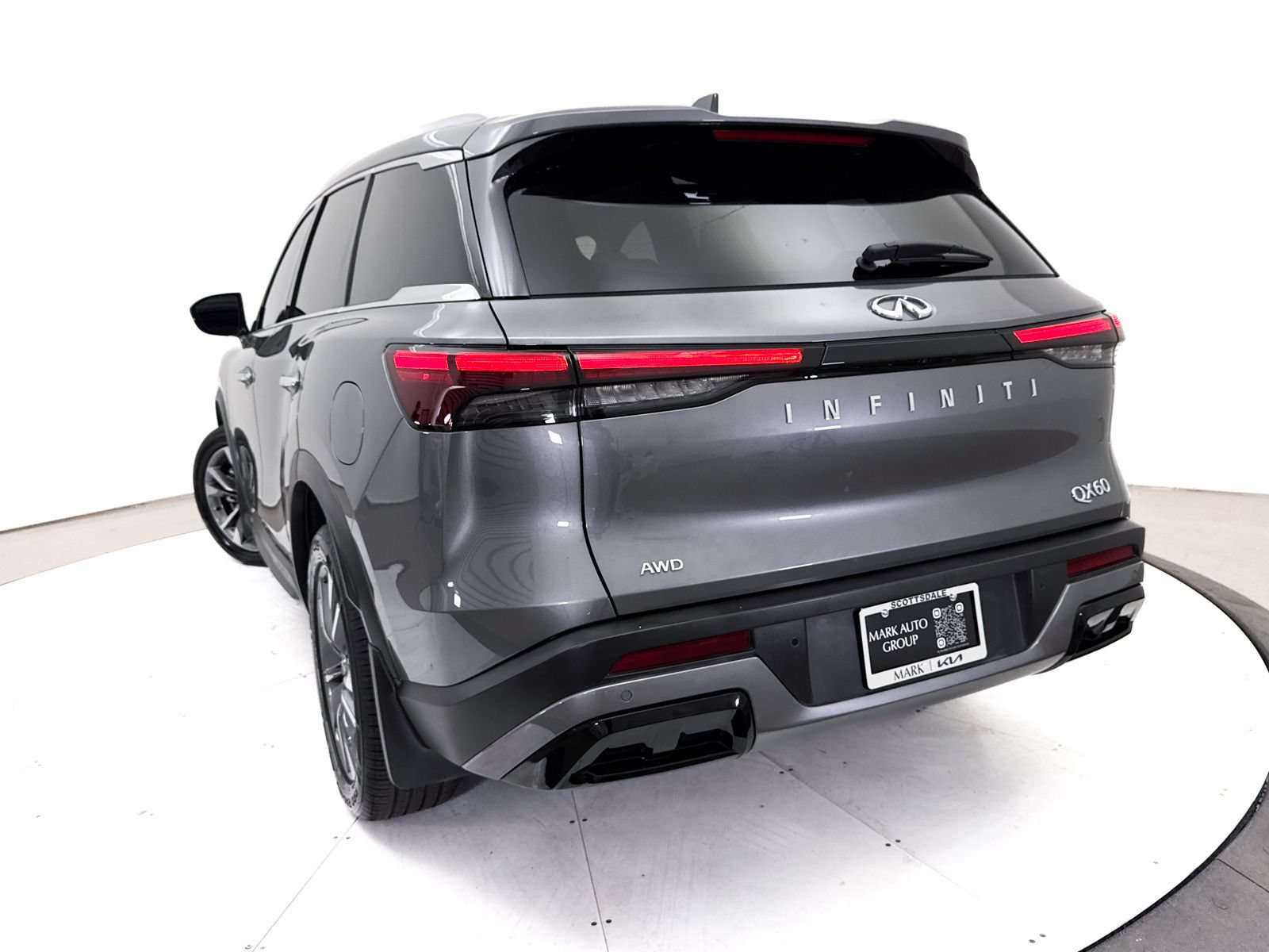 Used 2024 INFINITI QX60 Luxe AWD/4WD image 8
