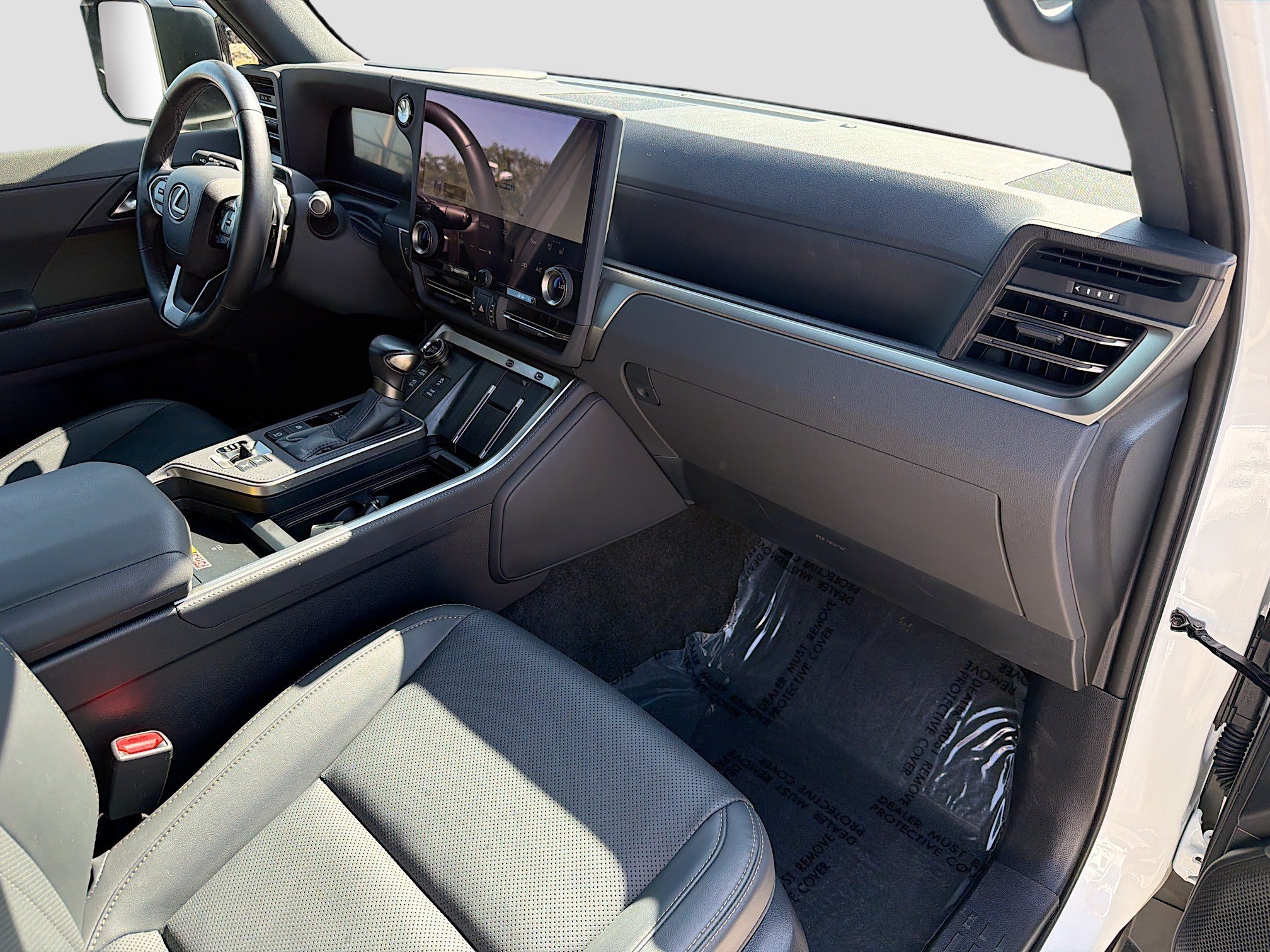 Used 2025 Lexus GX 550 AWD/4WD image 13