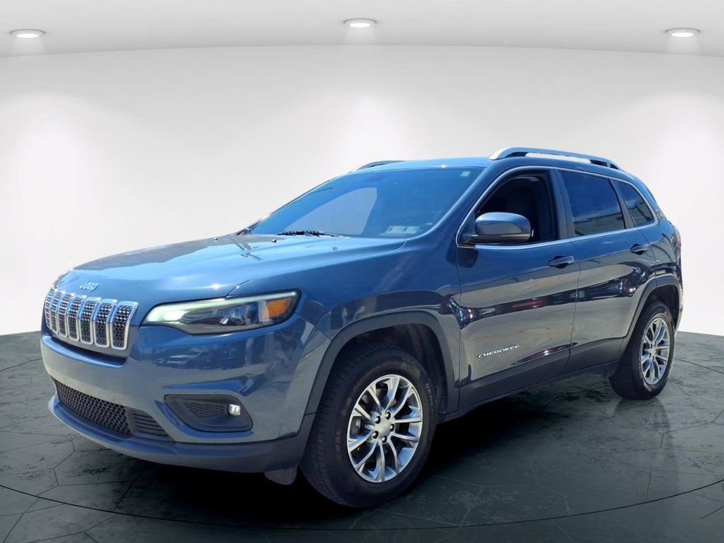 Used 2020 Jeep Cherokee Latitude Plus w/ Cold Weather Group image 3