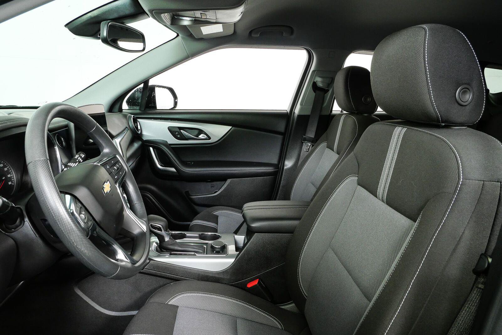 Certified 2024 Chevrolet Blazer LT w/ Convenience Package FWD image 5