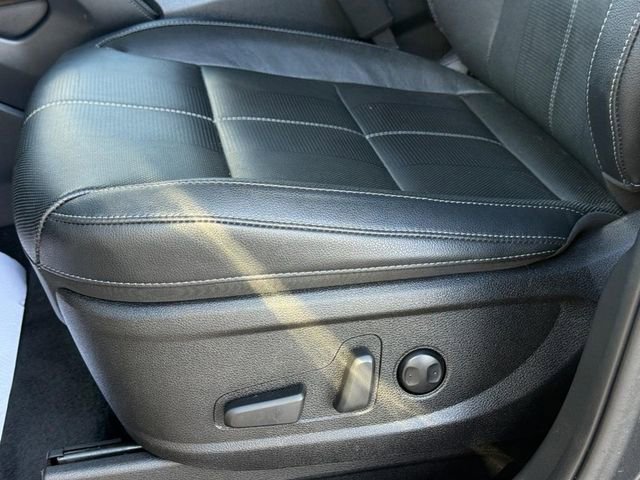 Used 2024 Kia Telluride EX w/ EX Captain's Chair Package image 27