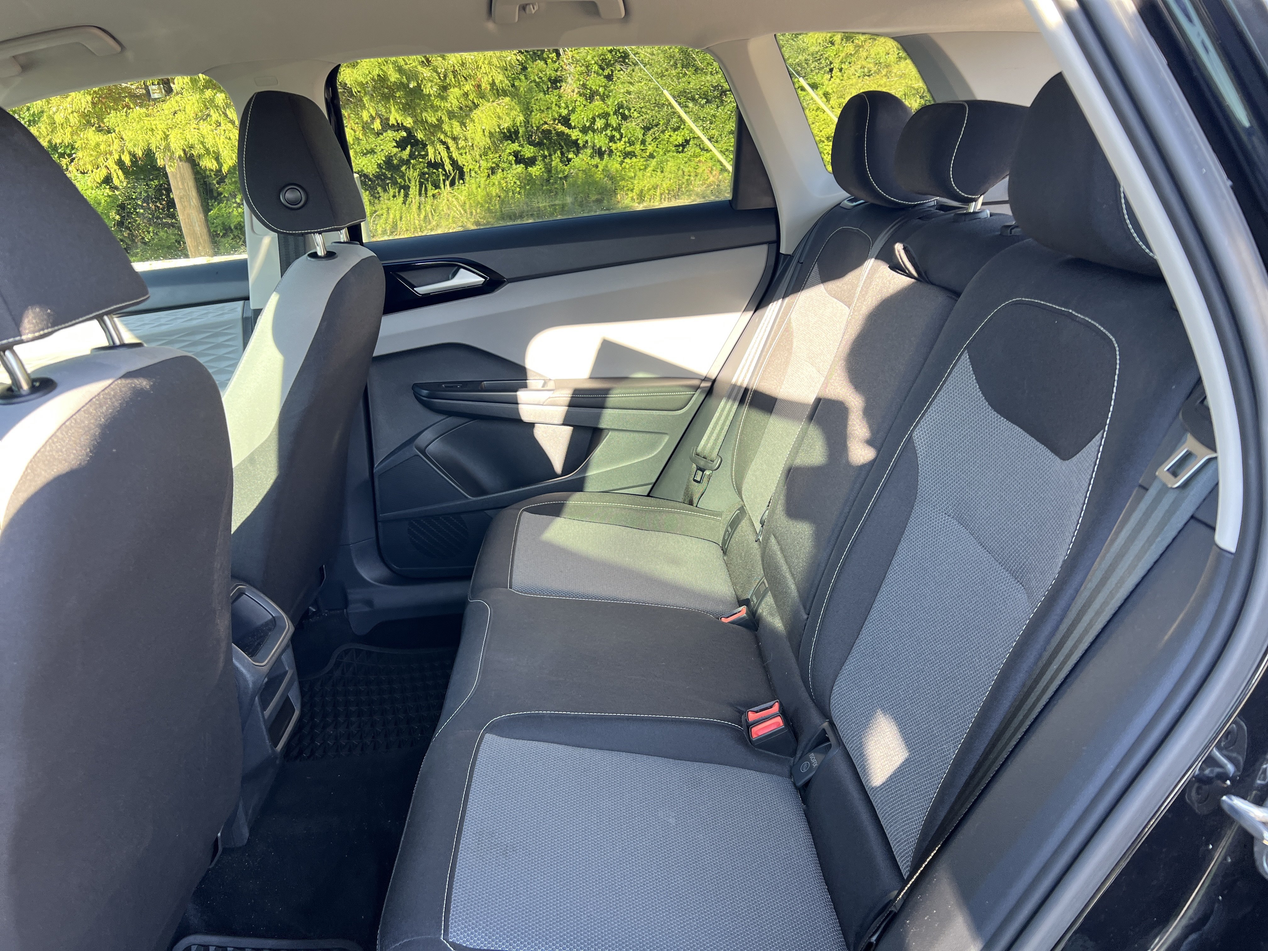 Certified 2024 Volkswagen Taos S FWD image 27