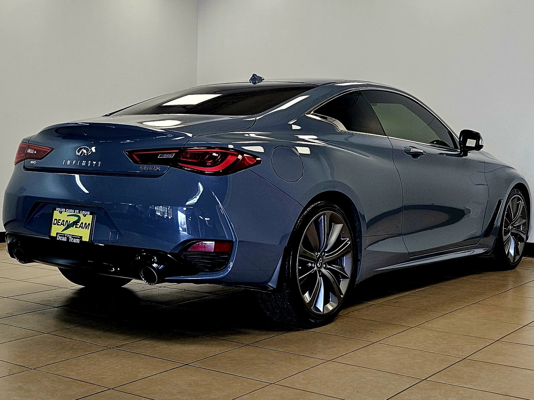 Used 2021 INFINITI Q60 Red Sport 400 w/ Proactive Package AWD/4WD image 3