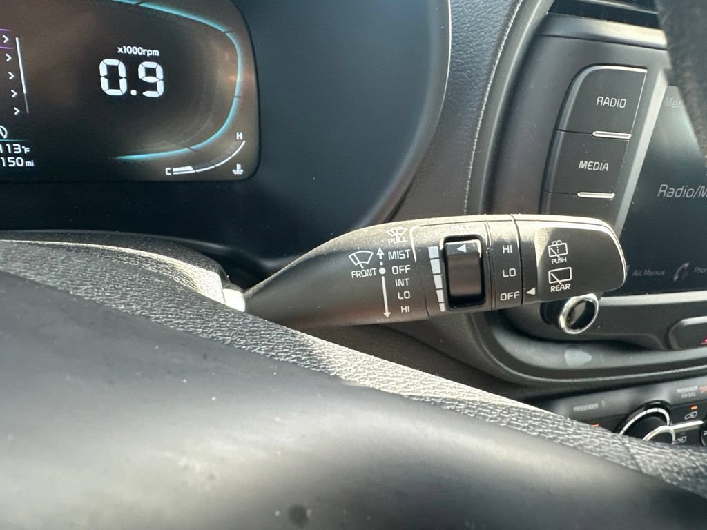 Used 2025 Kia Soul LX w/ LX Technology Package FWD image 20