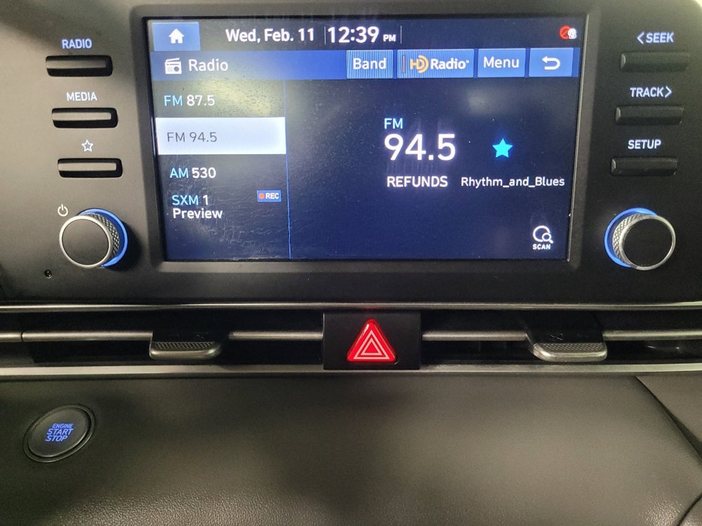 Used 2022 Hyundai Elantra SEL FWD image 25