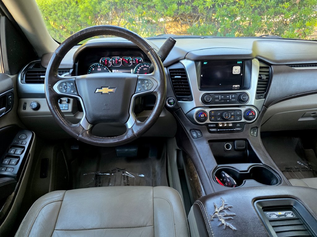 Used 2015 Chevrolet Suburban LT RWD image 25