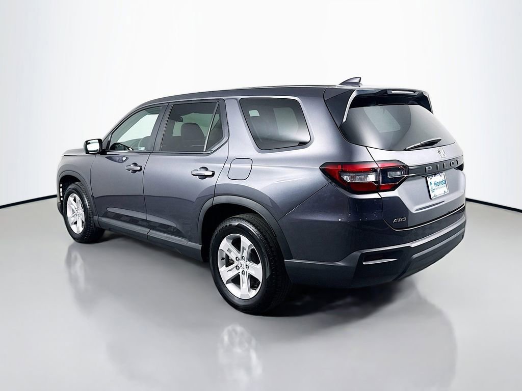 Certified 2023 Honda Pilot LX image 5