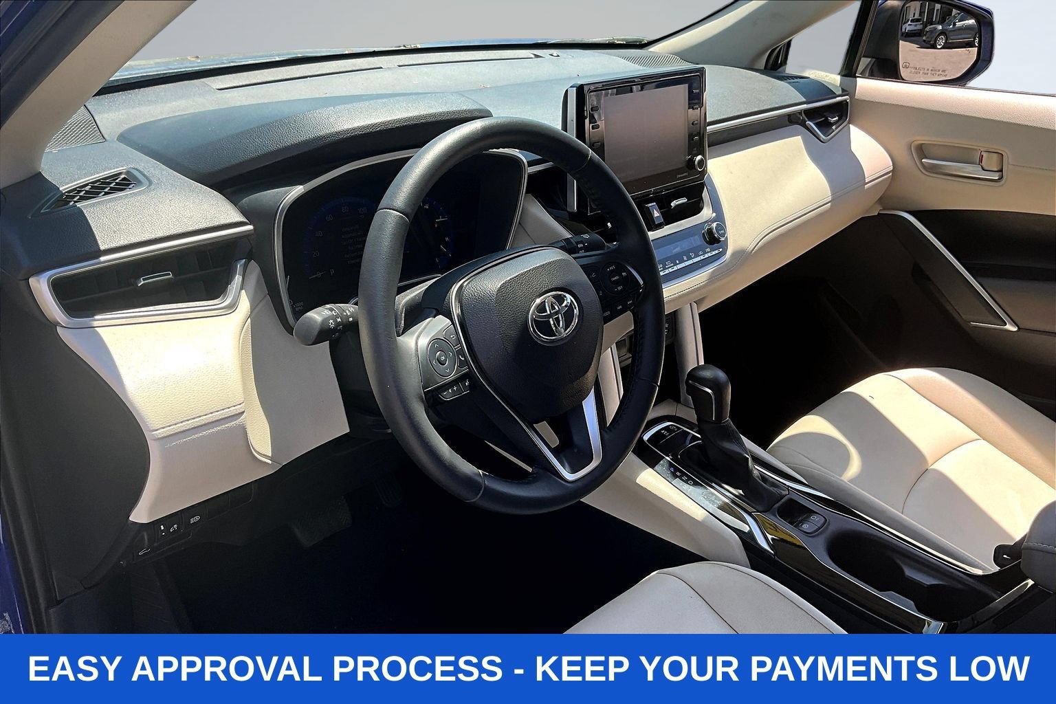 Used 2022 Toyota Corolla Cross XLE w/ Convenience Package FWD image 21
