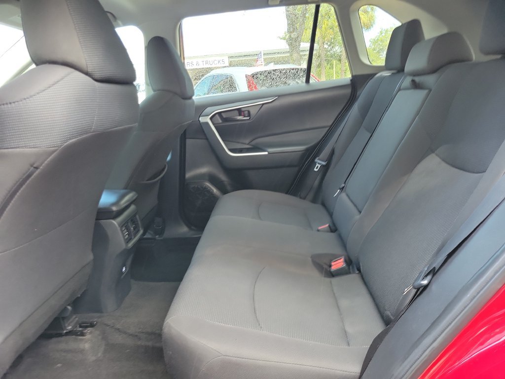 Used 2023 Toyota RAV4 LE FWD image 7