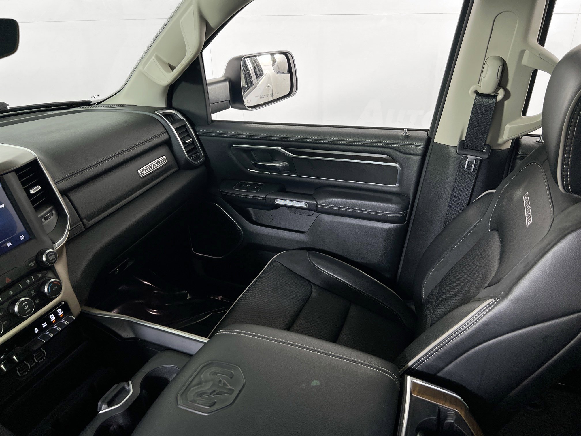 Used 2022 RAM 1500 Laramie AWD/4WD image 22