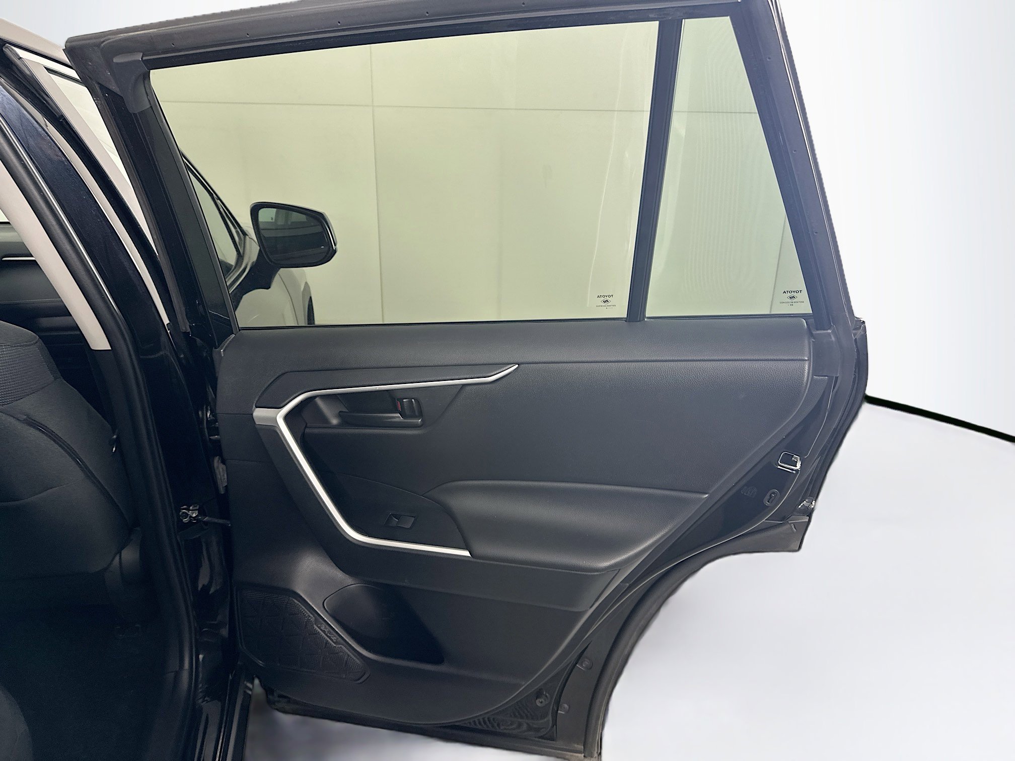 Used 2024 Toyota RAV4 LE image 27