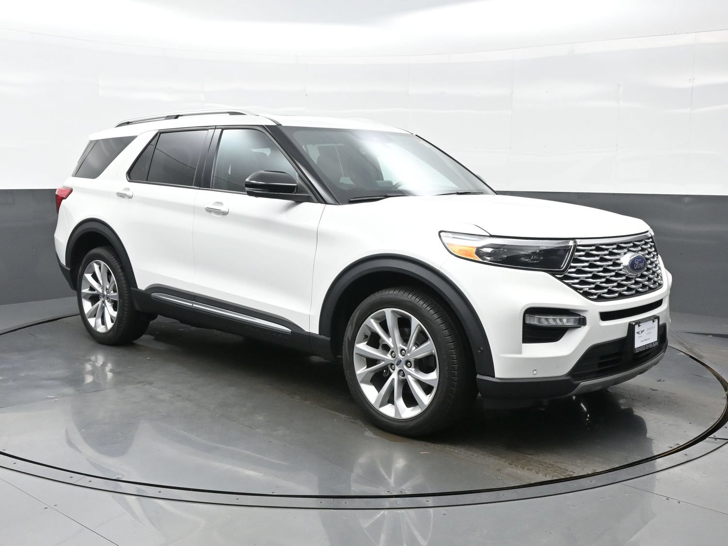 Used 2023 Ford Explorer Platinum AWD/4WD image 8
