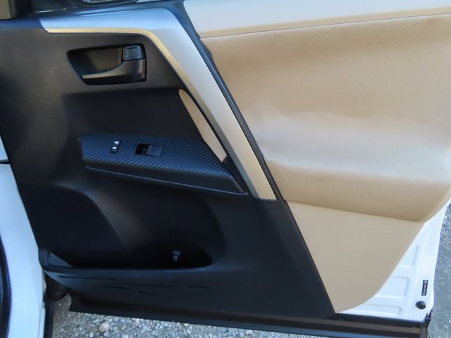 Used 2013 Toyota RAV4 XLE image 39