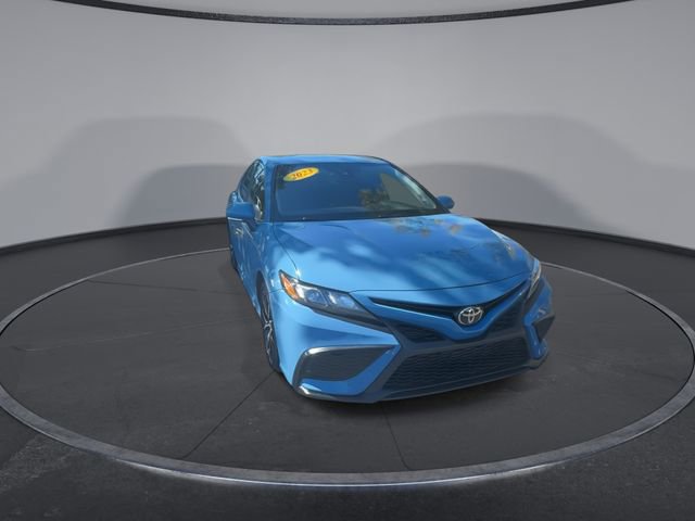 Used 2023 Toyota Camry SE image 4