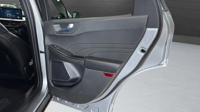 Used 2024 Ford Escape Platinum image 30