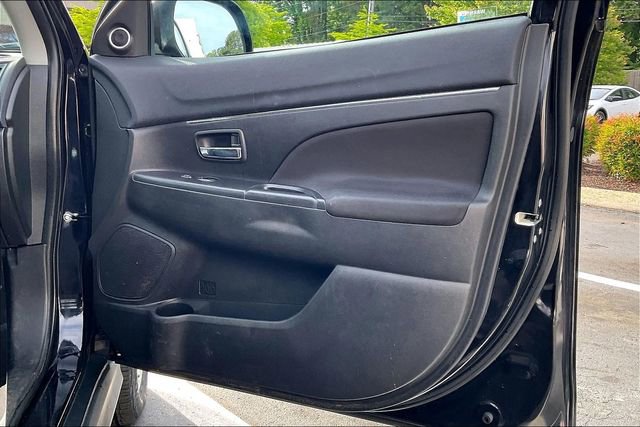 Used 2013 Mitsubishi Outlander Sport SE AWD/4WD image 24