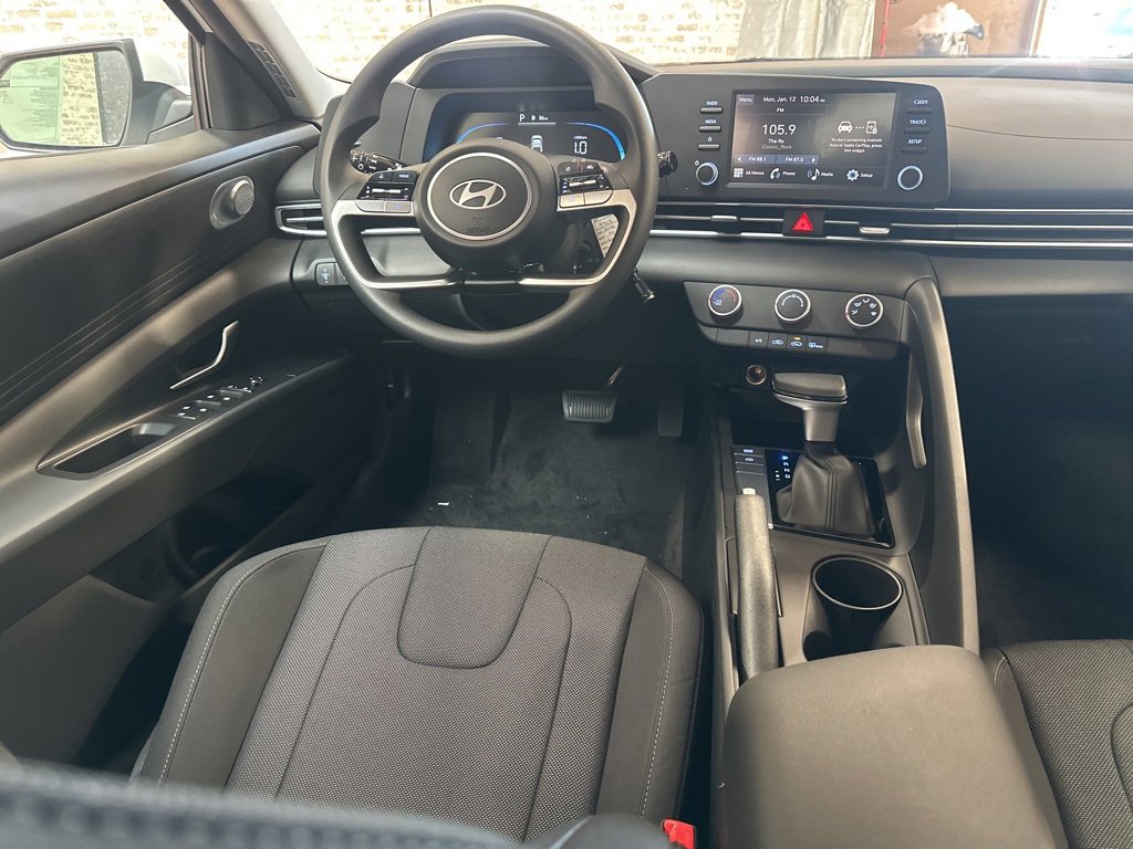 New 2026 Hyundai Elantra SE image 13