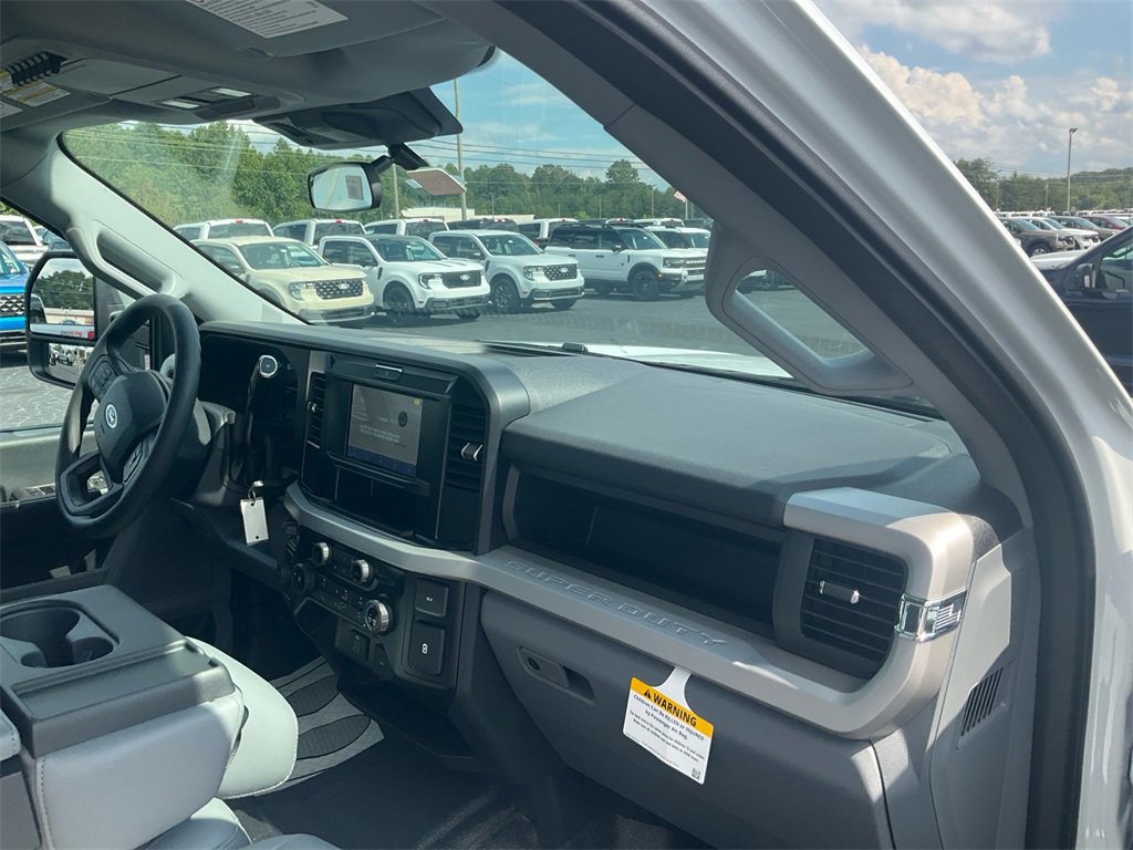 New 2026 Ford F250 XL w/ FX4 Off-Road Package image 12