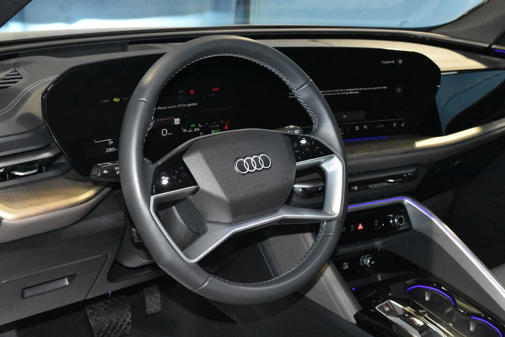 Certified 2025 Audi Q5 Premium Plus w/ Premium Plus AWD/4WD image 2
