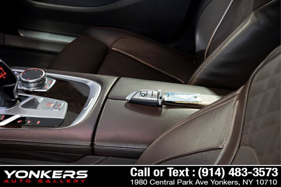 Used 2020 BMW 740i w/ M Sport Package RWD image 43