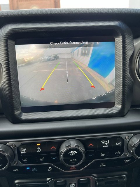 Used 2023 Jeep Wrangler Unlimited w/ Cold Weather Group image 27