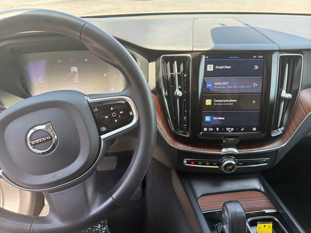 Used 2023 Volvo XC60 B5 Plus image 9