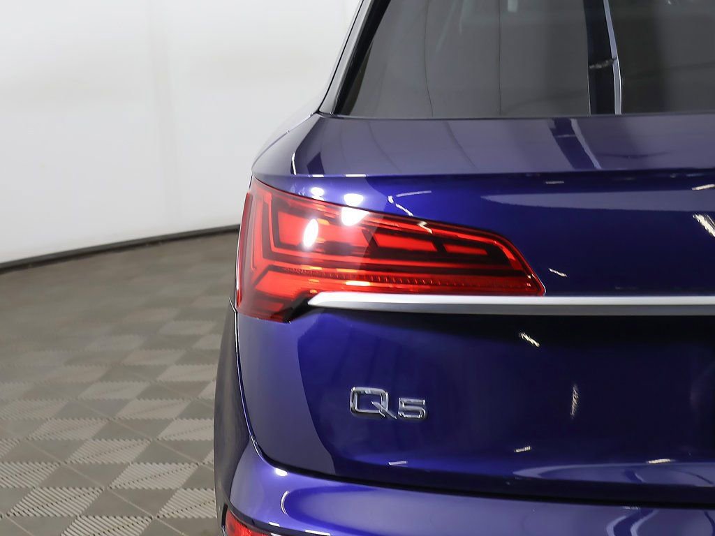 Used 2024 Audi Q5 2.0T Premium w/ Convenience Package image 15