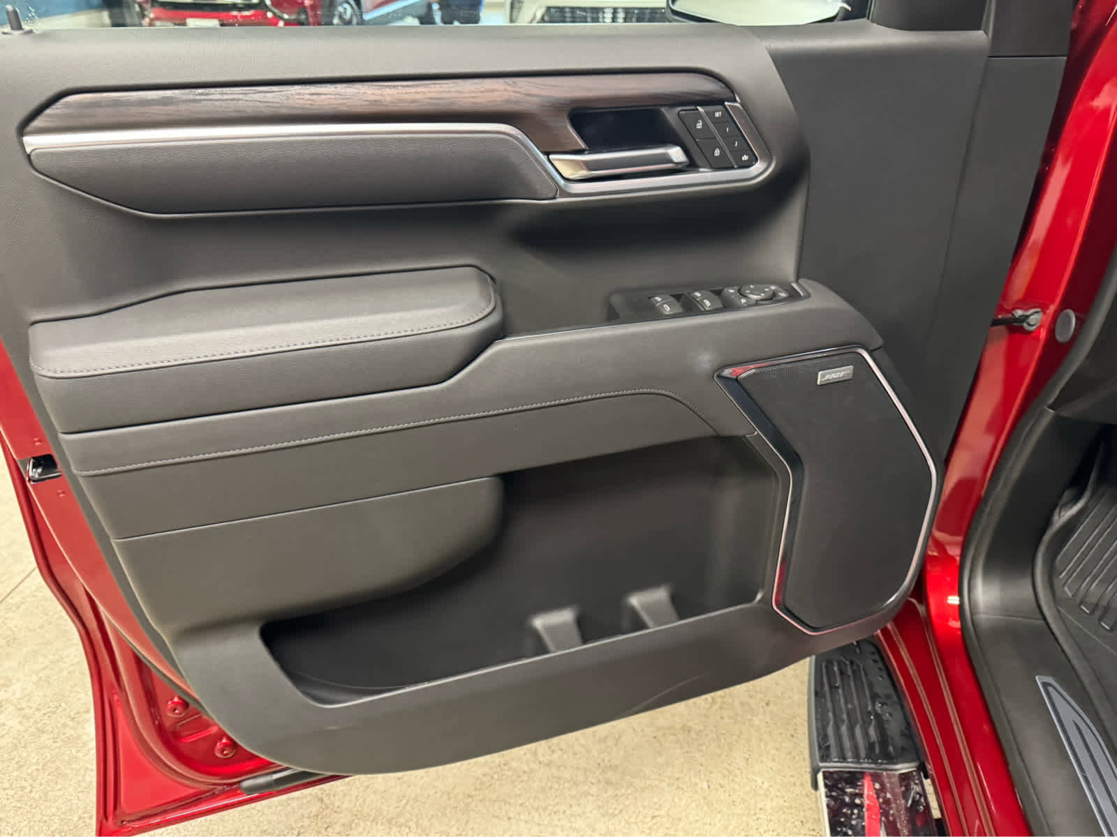 New 2026 GMC Sierra 1500 SLT w/ SLT Premium Plus Package image 15