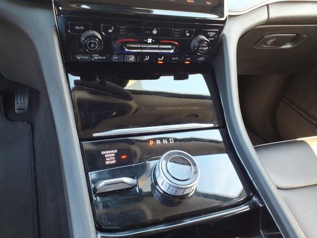 Used 2023 Jeep Grand Cherokee Limited AWD/4WD image 21