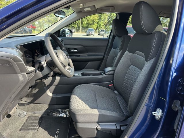 Used 2026 Nissan Kicks SV FWD image 16