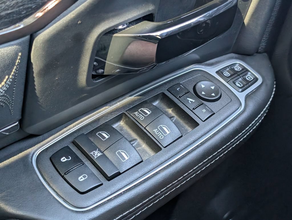 Used 2024 RAM 3500 Limited AWD/4WD image 12