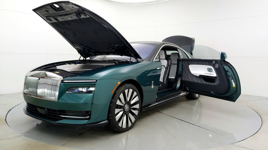 Used 2024 Rolls-Royce Spectre w/ Spectre Launch Package AWD/4WD image 11