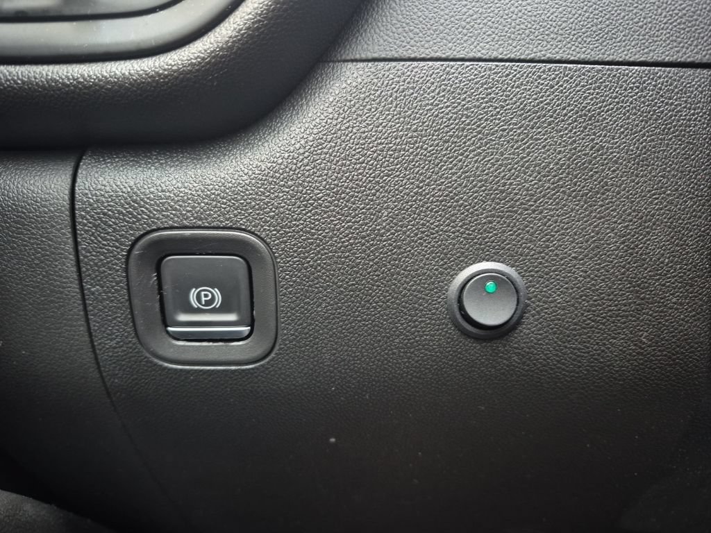 Used 2022 GMC Sierra 1500 Pro w/ Convenience Package RWD image 16