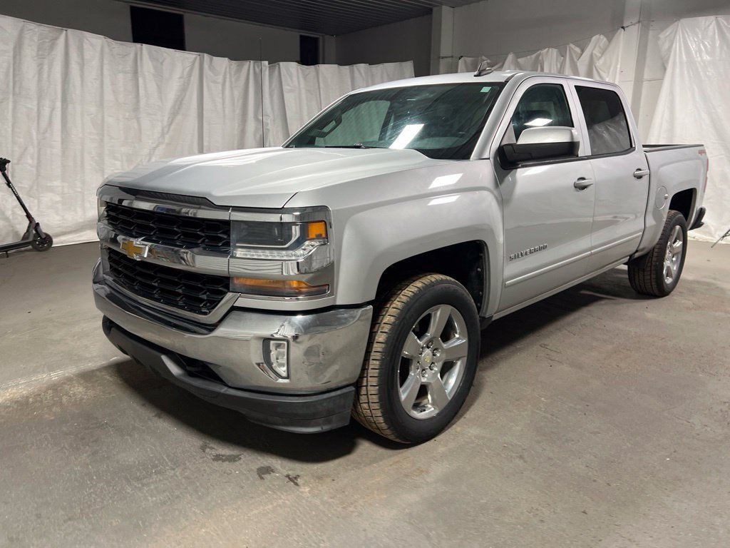 Used 2018 Chevrolet Silverado 1500 LT w/ All Star Edition AWD/4WD image 3