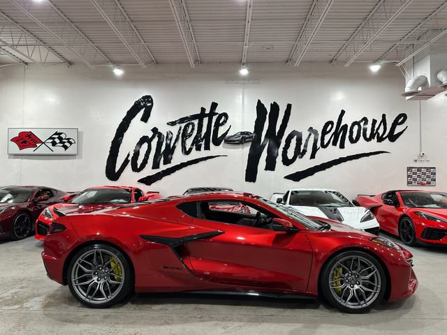 Used 2024 Chevrolet Corvette Z06 RWD image 9