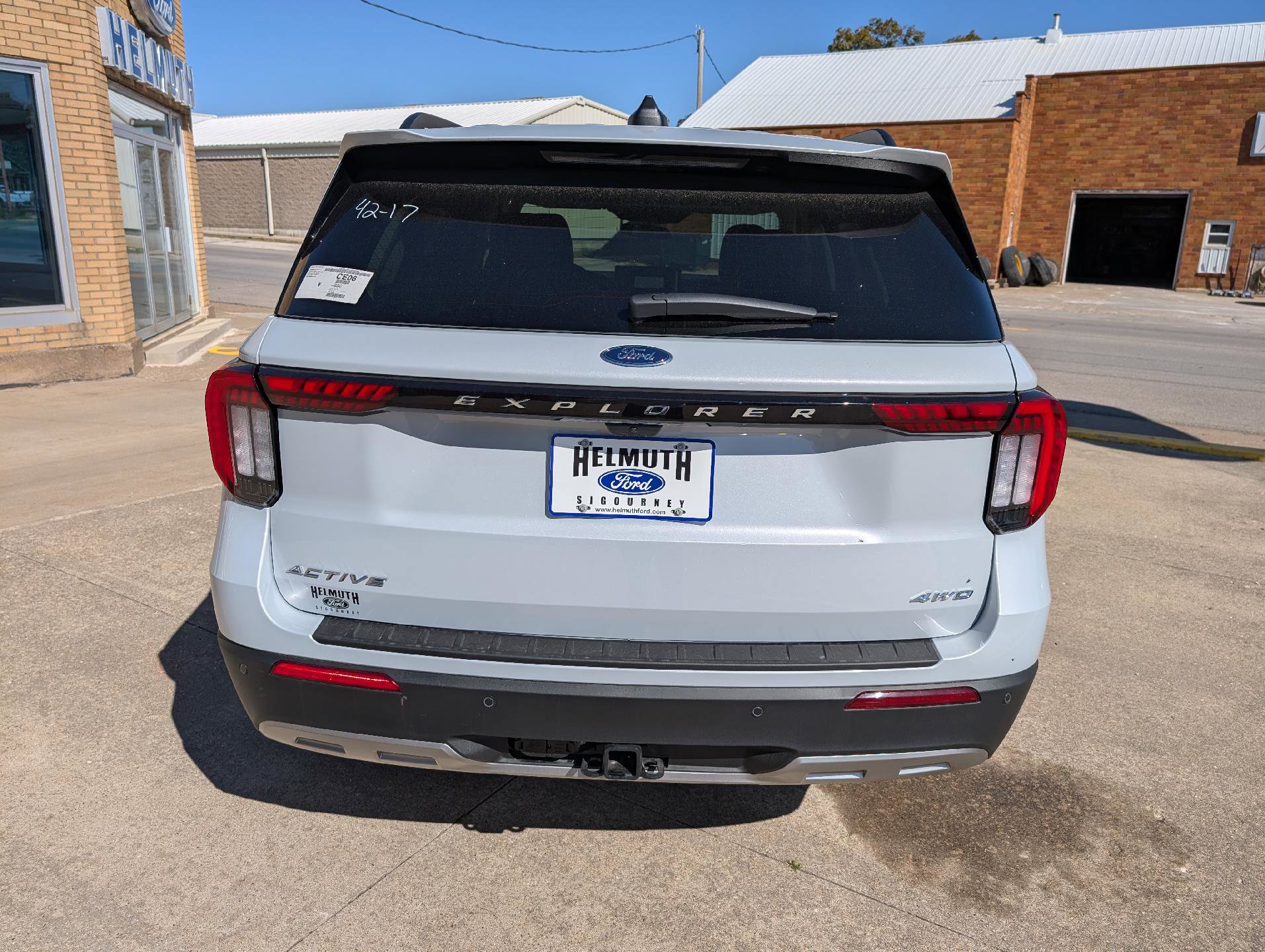 New 2025 Ford Explorer Active image 7