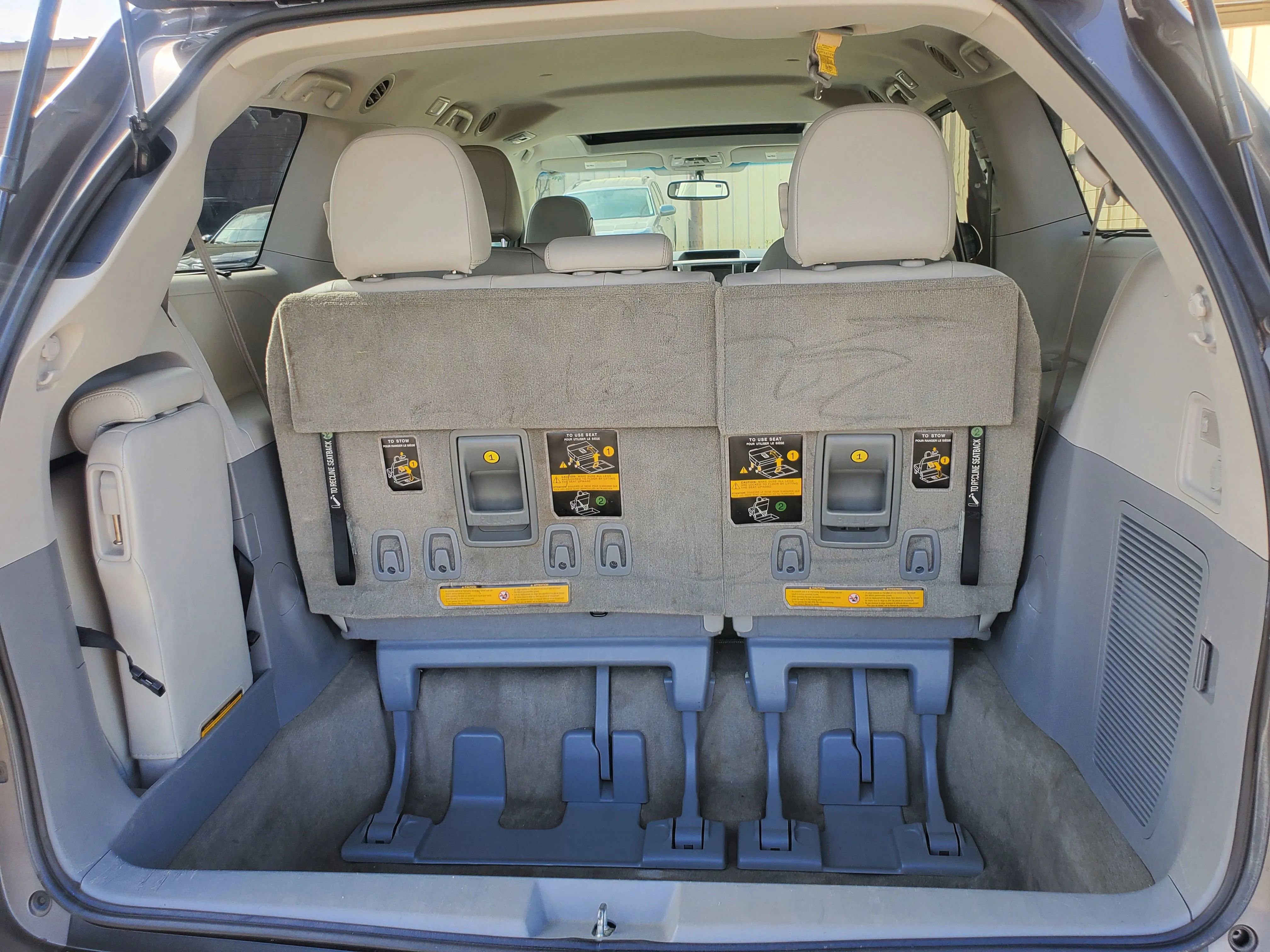 Used 2012 Toyota Sienna XLE w/ XLE Navigation Pkg FWD image 41