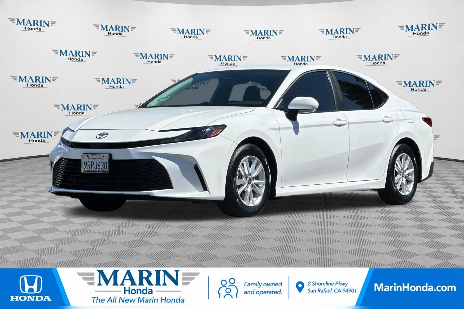 Used 2025 Toyota Camry LE w/ Convenience Package FWD image 8