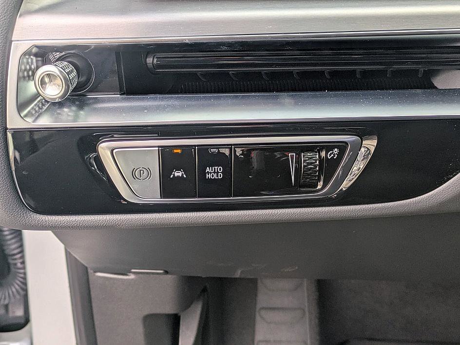 Certified 2025 Cadillac Lyriq Luxury image 16