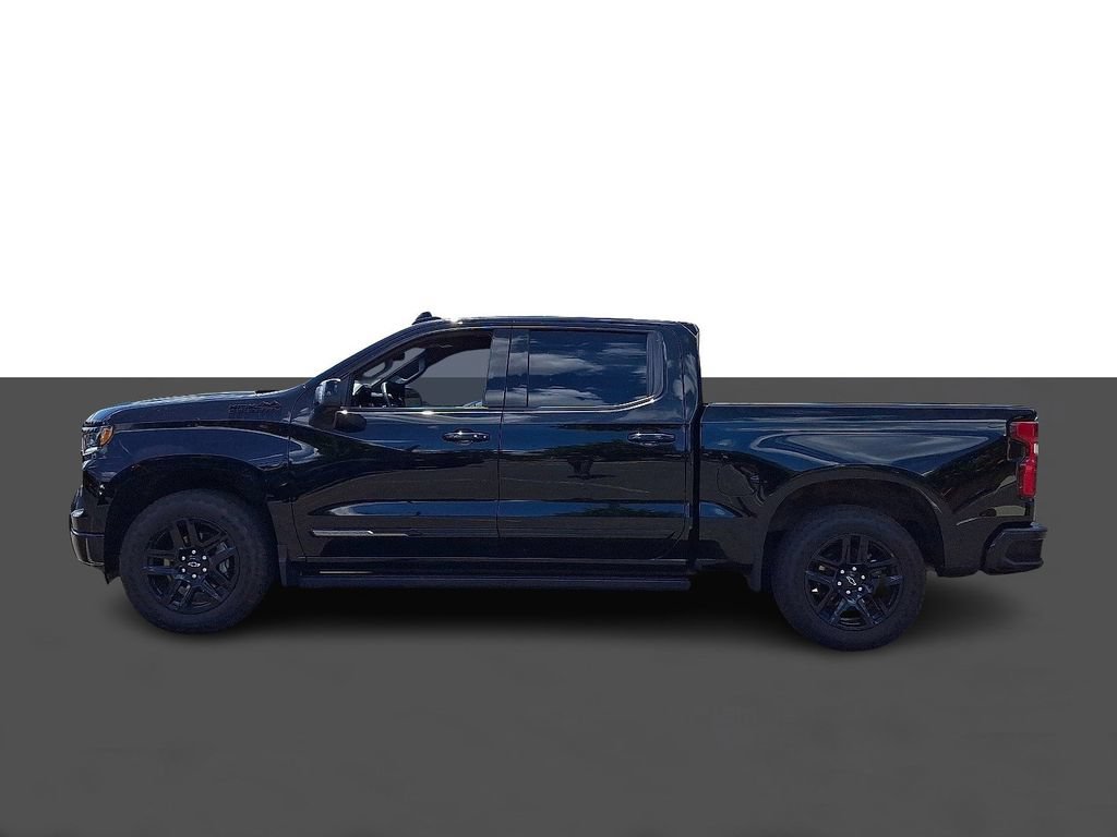 Used 2024 Chevrolet Silverado 1500 High Country w/ Midnight Edition AWD/4WD image 4